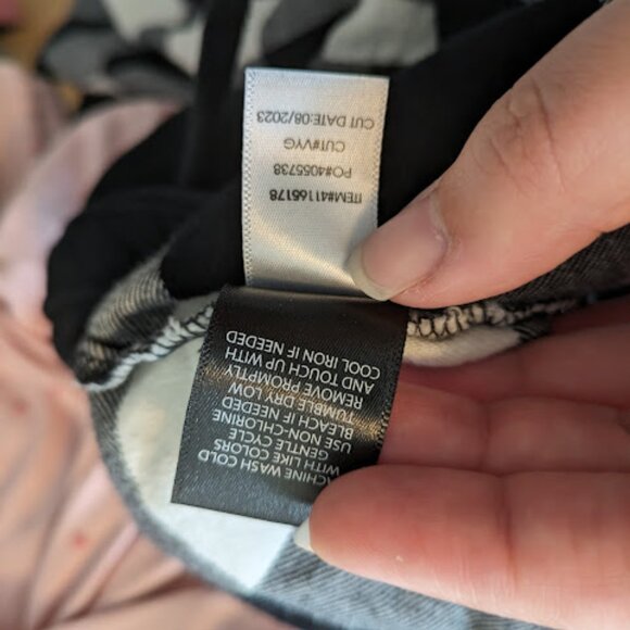 Torrid Cream and Black Plaid Flannel with Hood Size 1/1X - Picture 10 of 10